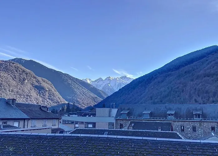 Apartment Magnifique Vue Sur Les Montagnes Au Coeur De Luchon 6-8 Pers Bagnères-de-Luchon